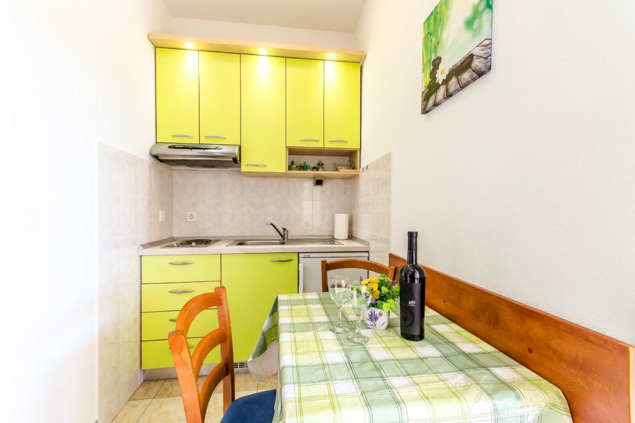 Apartments Nives Suhi Potok جيسينتسي المظهر الخارجي الصورة