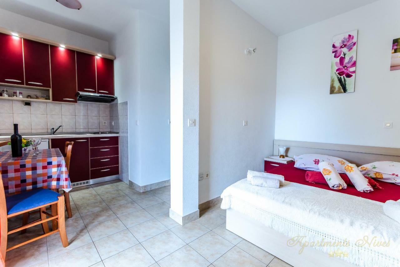 Apartments Nives Suhi Potok جيسينتسي المظهر الخارجي الصورة